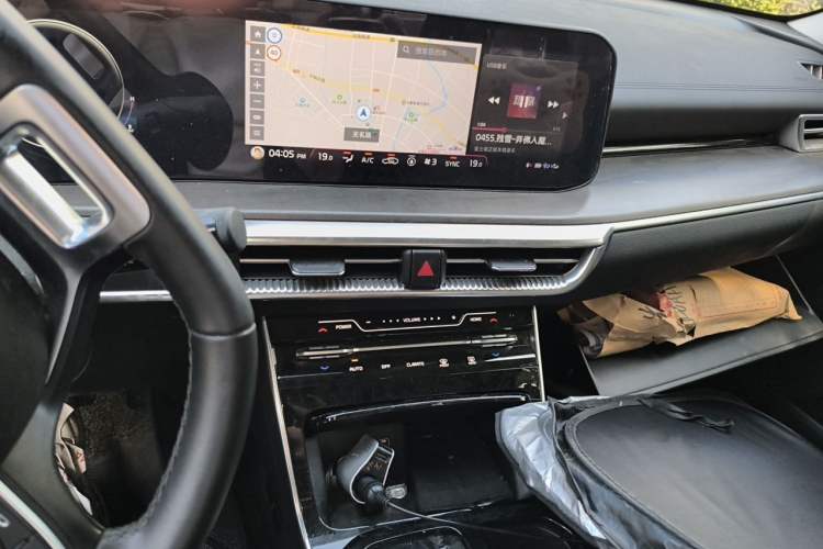 Used Kia K5 2020 270T CVVD Luxury Tech Edition Audio And AC Panel