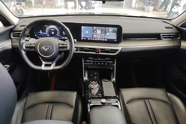 Used Kia K5 2020 270T CVVD Fashion Edition Center Console