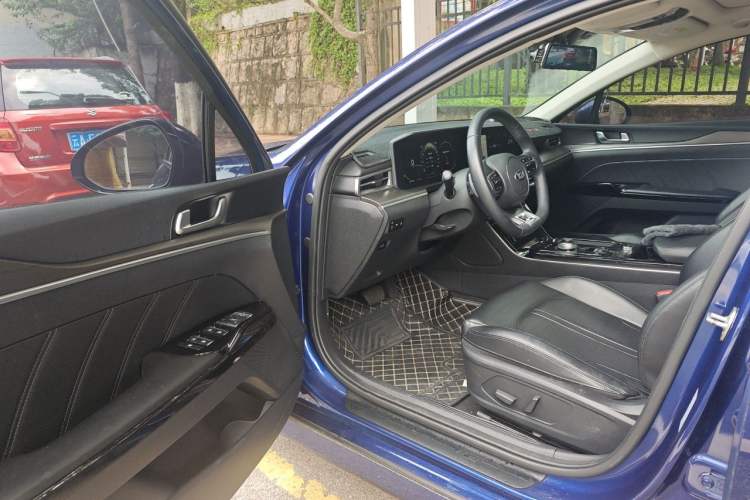 Used Kia K5 2020 270T CVVD Luxury Tech Edition Driver Seat