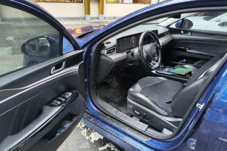 Used Kia K5 2020 270T CVVD Luxury Tech Edition Driver Seat