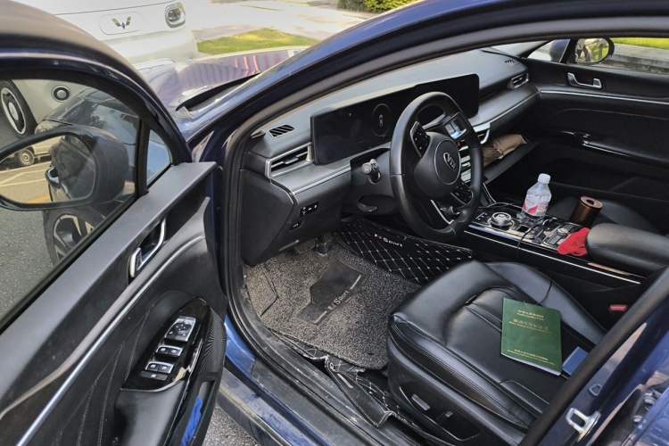Used Kia K5 2020 270T CVVD Luxury Tech Edition Driver Seat