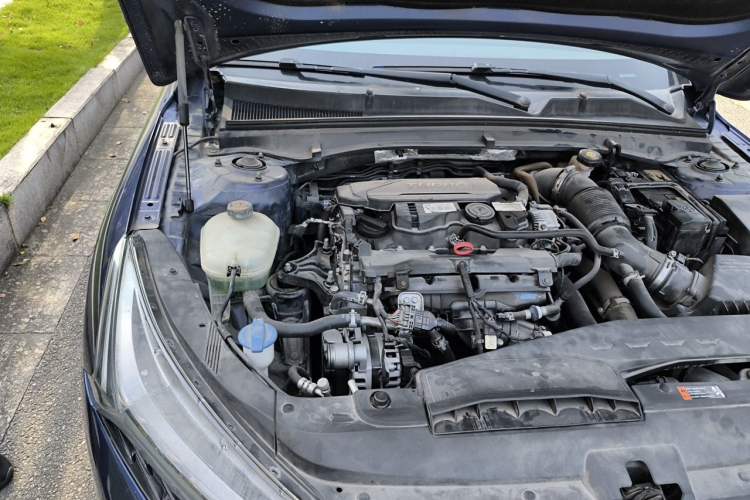 Used Kia K5 2020 270T CVVD Luxury Tech Edition Engine Bay Right