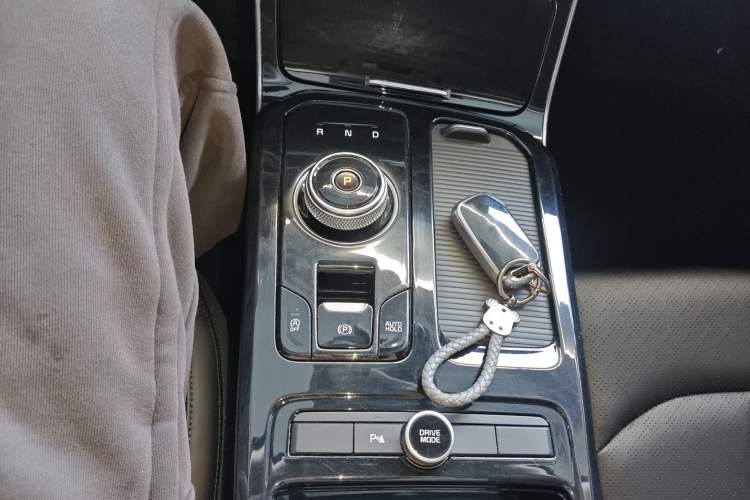 Used Kia K5 2020 270T CVVD Luxury Tech Edition Gear Lever