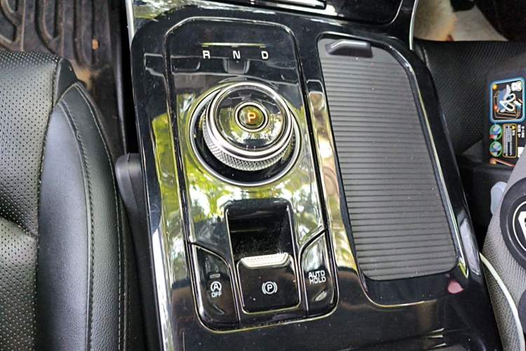 Used Kia K5 2020 380T GT-Line Flagship Edition Gear Lever