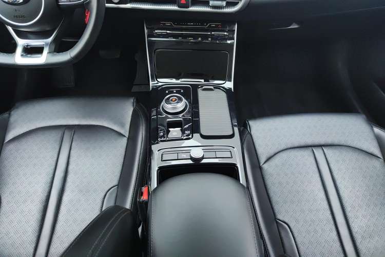 Used Kia K5 2020 270T CVVD Luxury Tech Edition Gear Lever