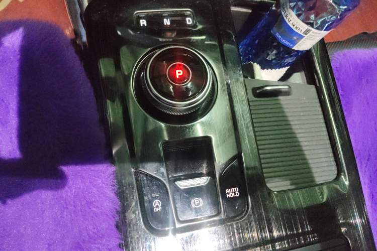Used Kia K5 2020 270T CVVD Luxury Tech Edition Gear Lever