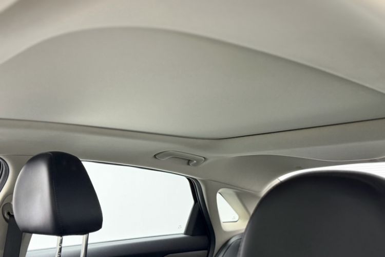Used Kia K5 2020 270T CVVD Luxury Tech Edition Interior 5