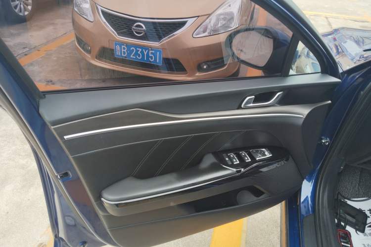 Used Kia K5 2020 270T CVVD Luxury Tech Edition Left Front Door Interior