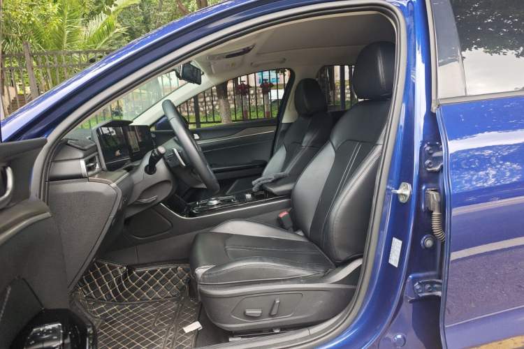 Used Kia K5 2020 270T CVVD Luxury Tech Edition Left Front Seat