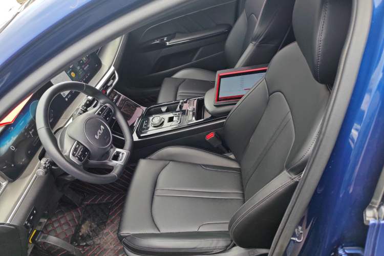 Used Kia K5 2020 270T CVVD Luxury Tech Edition Left Front Seat