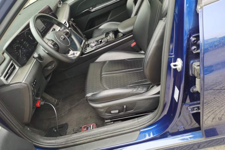 Used Kia K5 2020 270T CVVD Luxury Tech Edition Left Front Seat