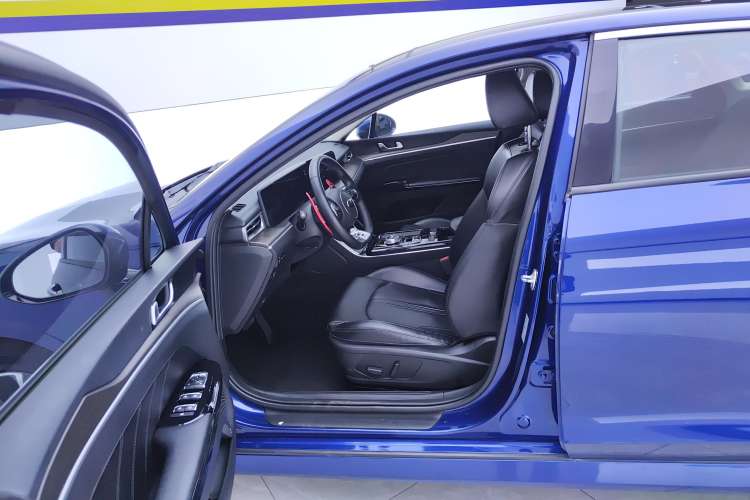 Used Kia K5 2020 270T CVVD Luxury Tech Edition Left Front Seat