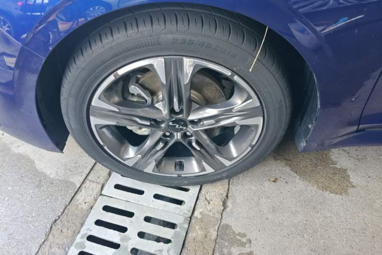 Used Kia K5 2020 270T CVVD Luxury Tech Edition Left Front Wheel Hub