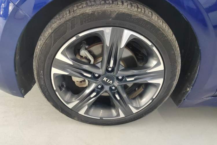 Used Kia K5 2020 270T CVVD Luxury Tech Edition Left Front Wheel Hub
