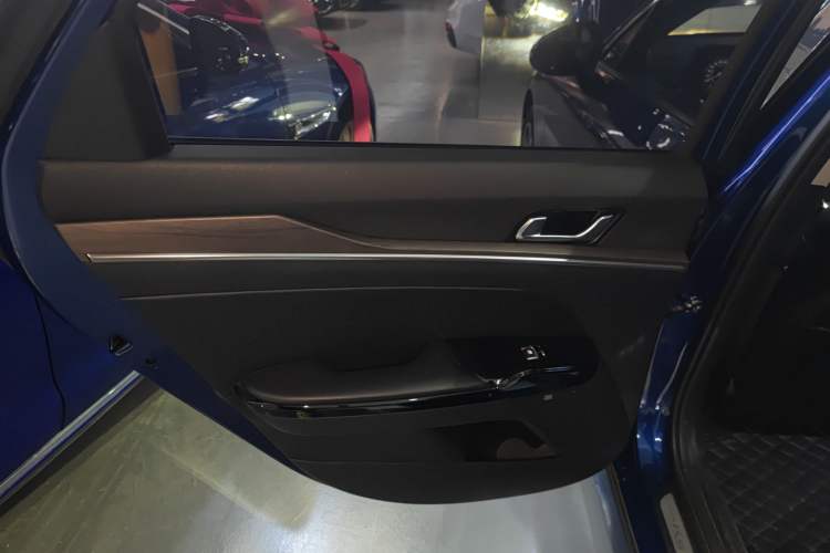 Used Kia K5 2020 380T GT-Line Flagship Edition Left Rear Door Interior