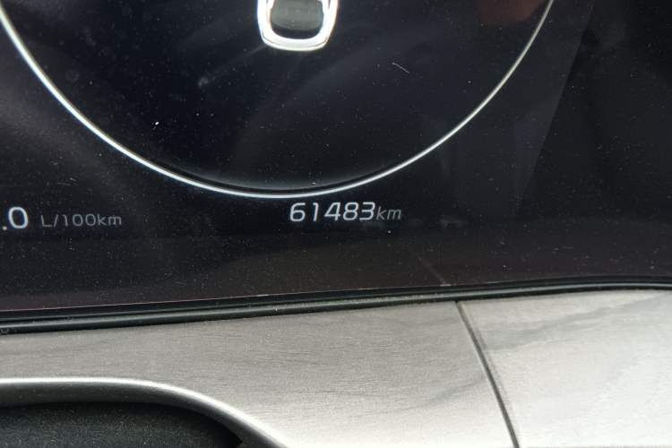 Used Kia K5 2020 380T GT-Line Prestige Tech Edition Odometer Close Up