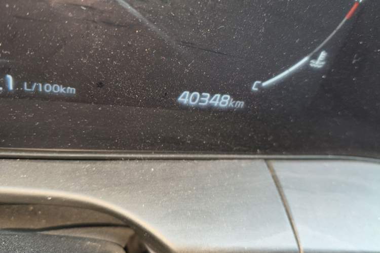 Used Kia K5 2020 270T CVVD Luxury Tech Edition Odometer Close Up