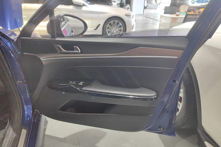 Used Kia K5 2020 380T GT-Line Flagship Edition Right Front Door Interior