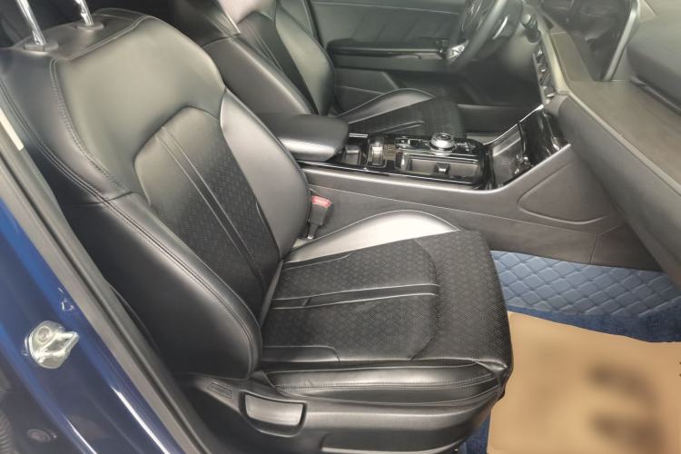 Used Kia K5 2020 270T CVVD Luxury Edition Right Front Seat