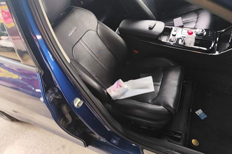 Used Kia K5 2020 380T GT-Line Flagship Edition Right Front Seat
