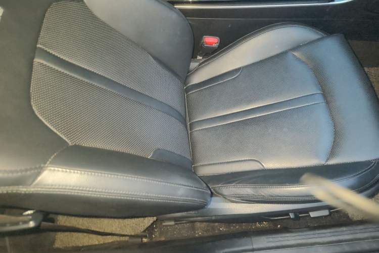 Used Kia K5 2020 380T GT-Line Prestige Tech Edition Right Front Seat