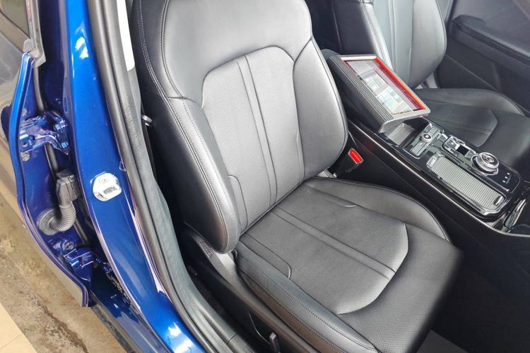 Used Kia K5 2020 270T CVVD Luxury Tech Edition Right Front Seat