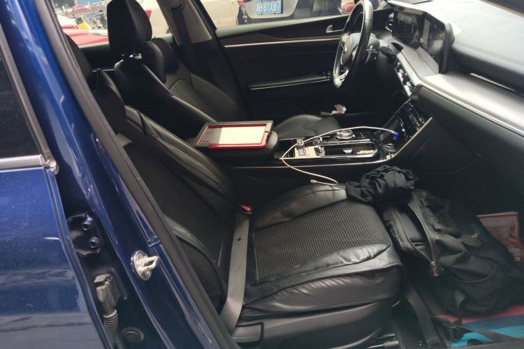 Used Kia K5 2020 270T CVVD Luxury Edition Right Front Seat