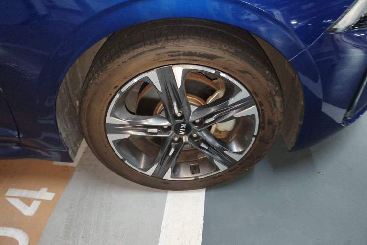 Used Kia K5 2020 380T GT-Line Flagship Edition Right Front Wheel Hub