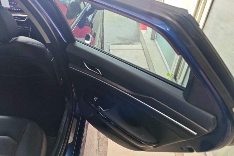 Used Kia K5 2020 270T CVVD Luxury Tech Edition Right Rear Door Interior