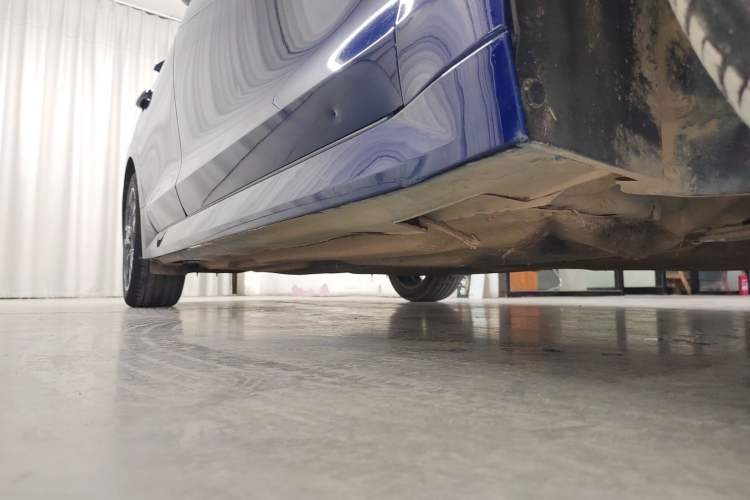 Used Kia K5 2020 270T CVVD Luxury Tech Edition Right Side Sill