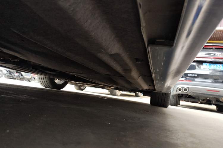 Used Kia K5 2020 270T CVVD Luxury Edition Right Side Sill