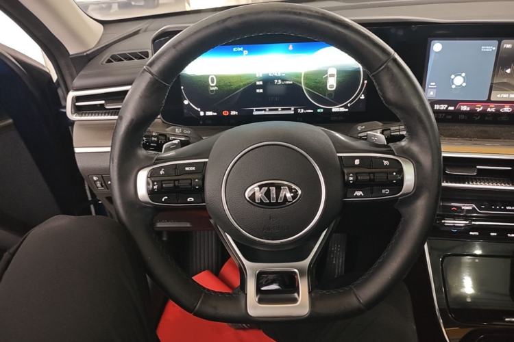 Used Kia K5 2020 270T CVVD Luxury Edition Steering Wheel