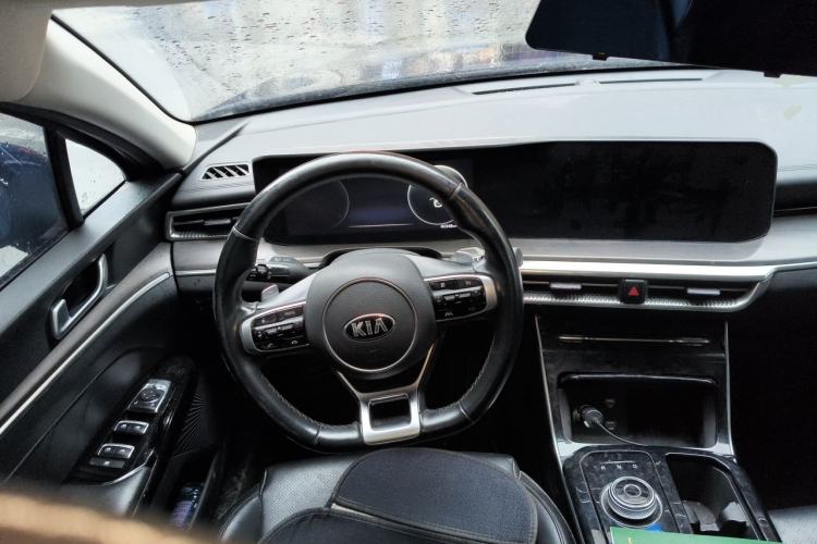 Used Kia K5 2020 270T CVVD Luxury Tech Edition Steering Wheel
