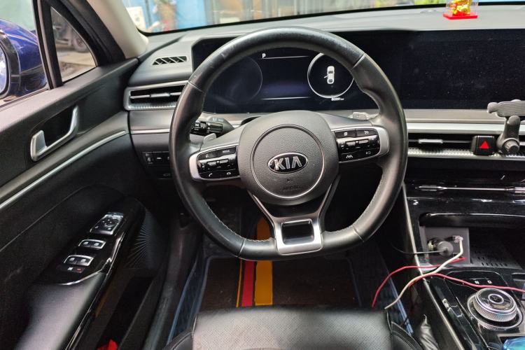 Used Kia K5 2020 270T CVVD Luxury Edition Steering Wheel