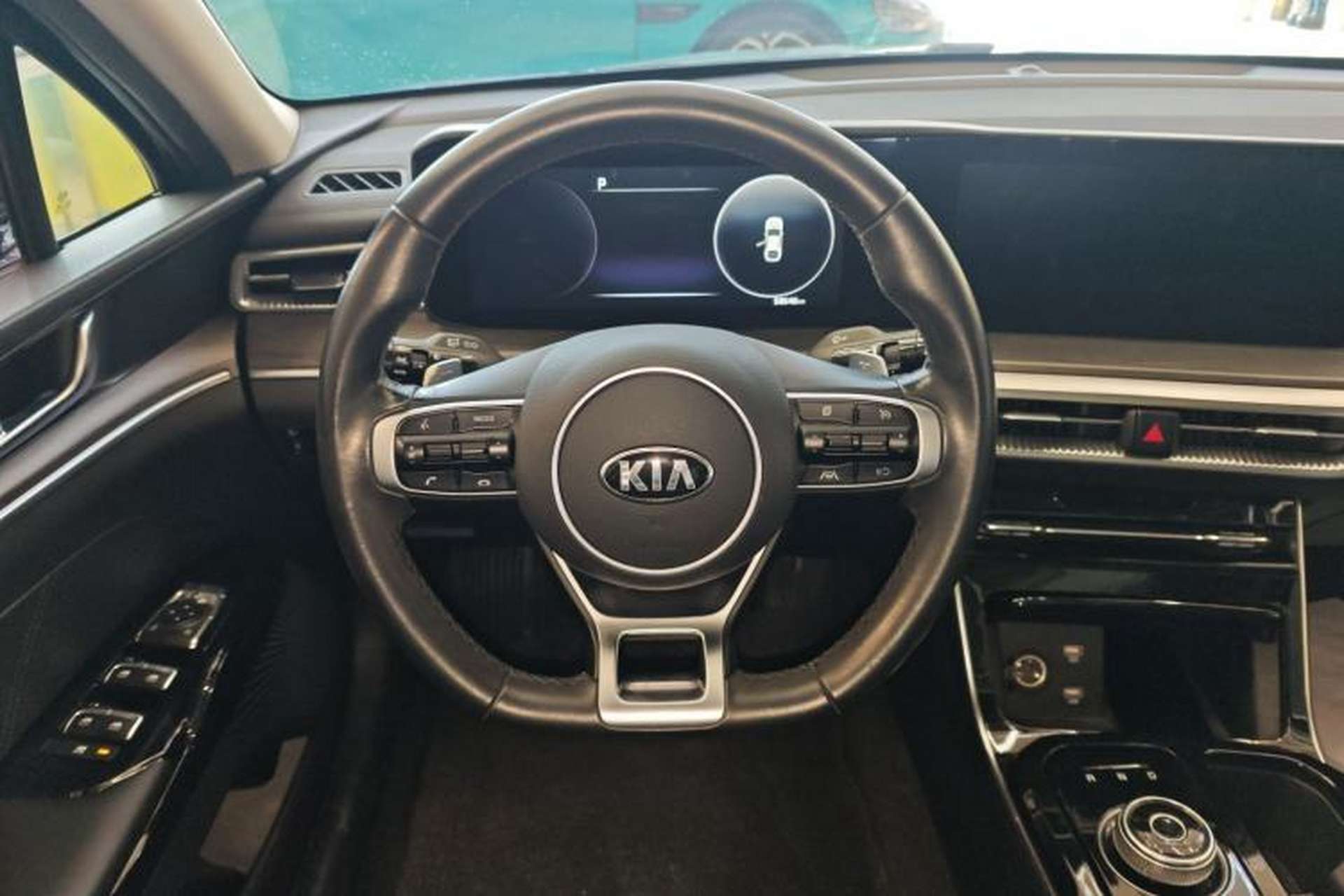 Used Kia K5 2020 270T CVVD Luxury Tech Edition Steering Wheel