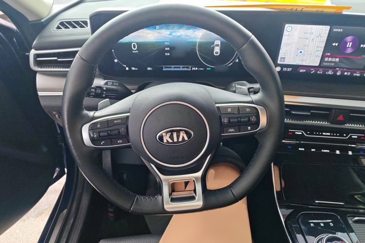 Used Kia K5 2020 270T CVVD Luxury Tech Edition Steering Wheel