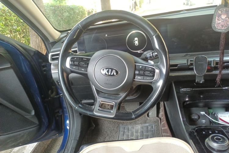 Used Kia K5 2020 270T CVVD Luxury Edition Steering Wheel