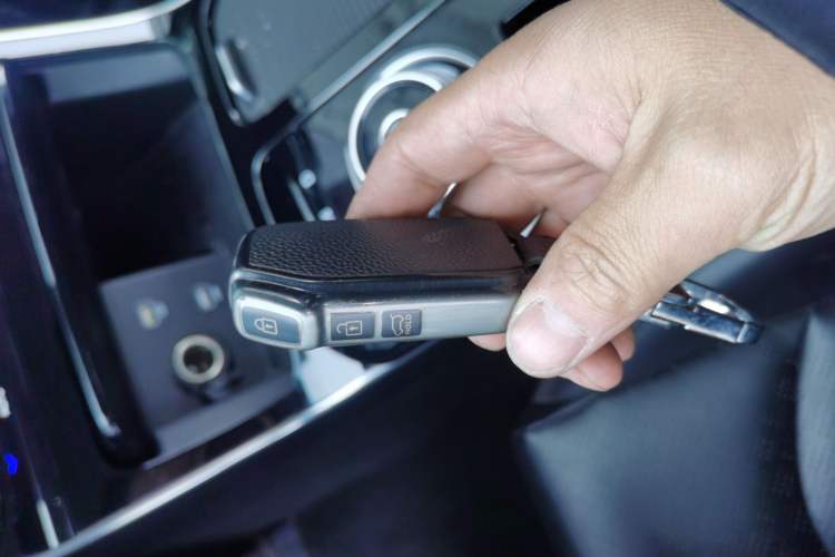 Used Kia K5 2020 270T CVVD Luxury Tech Edition Vehicle Key