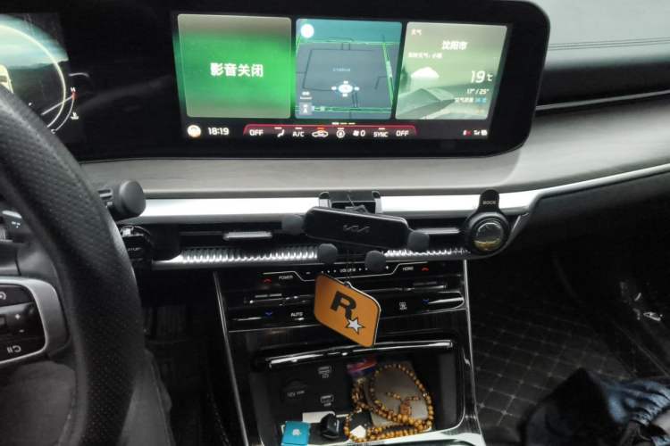 Used Kia K5 2020 270T CVVD Luxury Tech Edition Audio And AC Panel