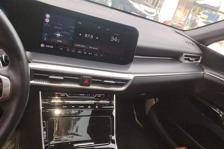 Used Kia K5 2020 380T GT-Line Flagship Edition Audio And AC Panel