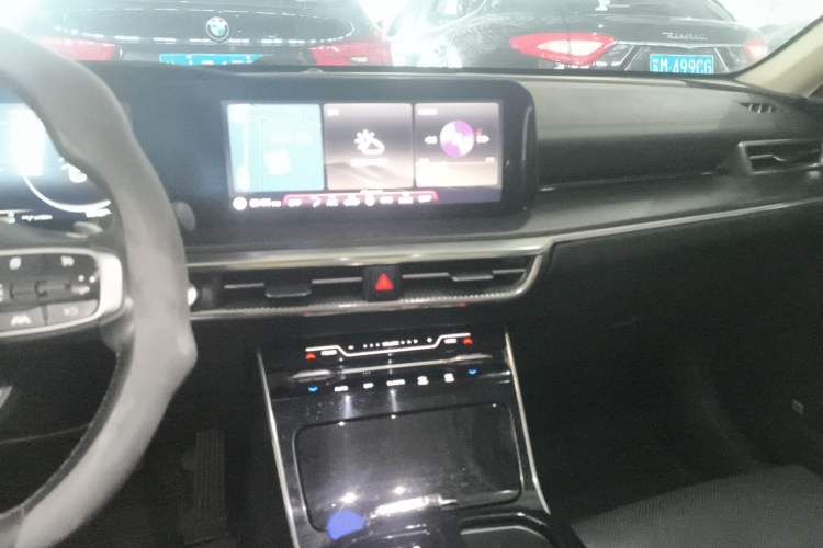 Used Kia K5 2020 380T GT-Line Prestige Tech Edition Audio And AC Panel