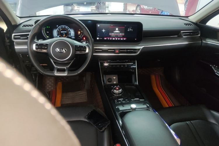 Used Kia K5 2020 270T CVVD Luxury Edition Center Console