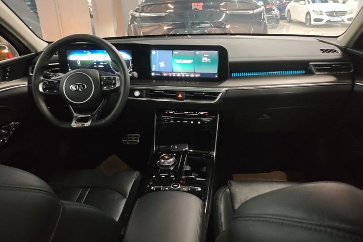 Used Kia K5 2020 380T GT-Line Prestige Tech Edition Center Console