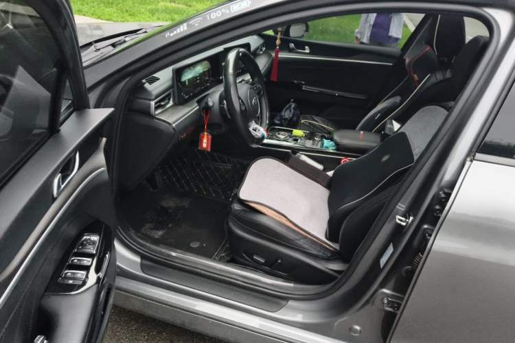 Used Kia K5 2020 270T CVVD Luxury Tech Edition Driver Seat