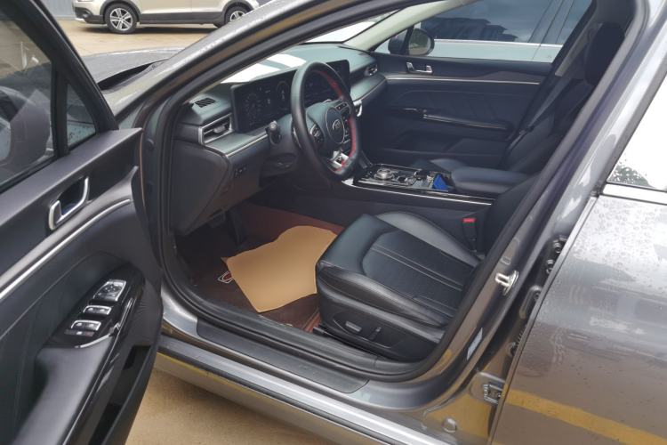 Used Kia K5 2020 270T CVVD Luxury Tech Edition Driver Seat