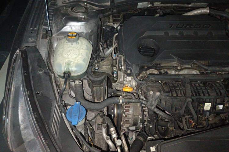 Used Kia K5 2020 380T GT-Line Flagship Edition Engine Bay Right