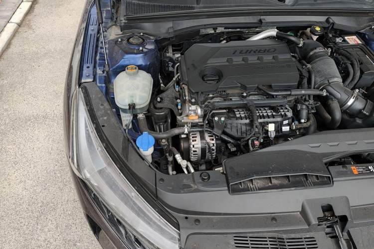 Used Kia K5 2020 380T GT-Line Flagship Edition Engine Bay Right
