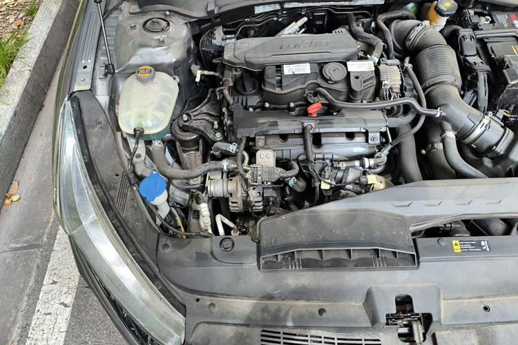 Used Kia K5 2020 270T CVVD Luxury Tech Edition Engine Bay Right