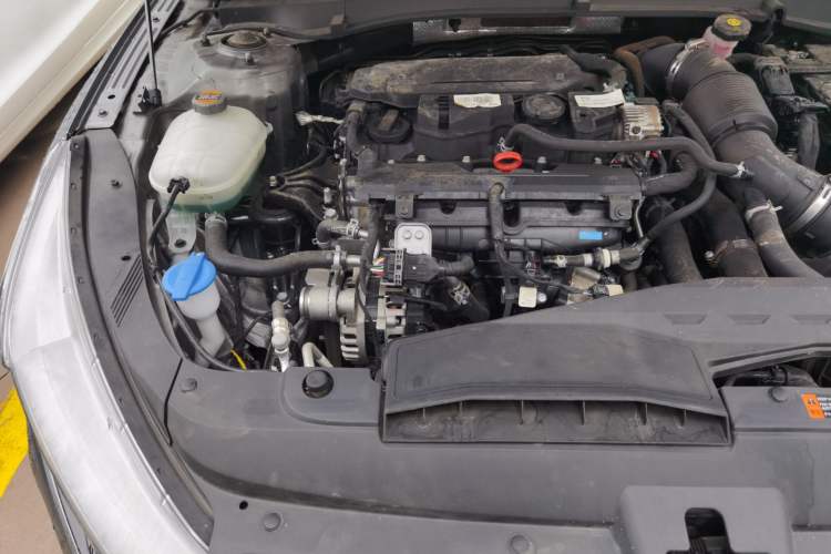 Used Kia K5 2020 270T CVVD Luxury Tech Edition Engine Bay Right