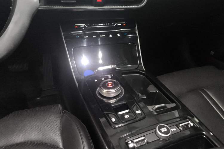 Used Kia K5 2020 380T GT-Line Prestige Tech Edition Gear Lever